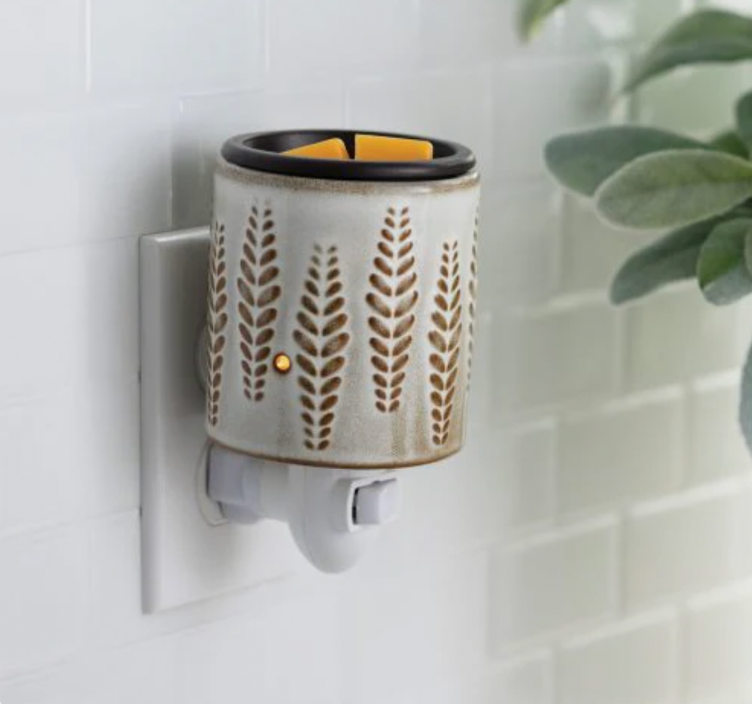 Wheat & Ivory Flip Dish Pluggable Warmer